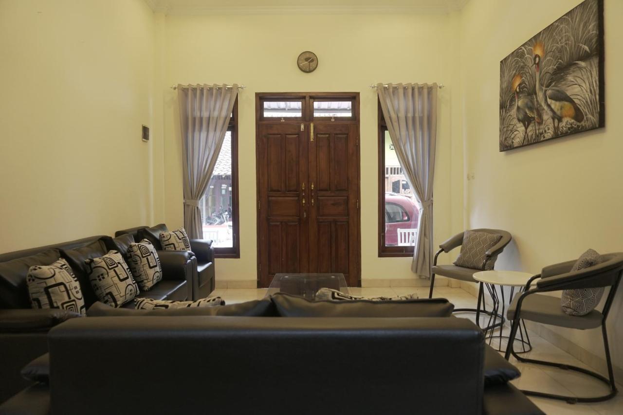 Sayana Homestay Sleman  Eksteriør billede